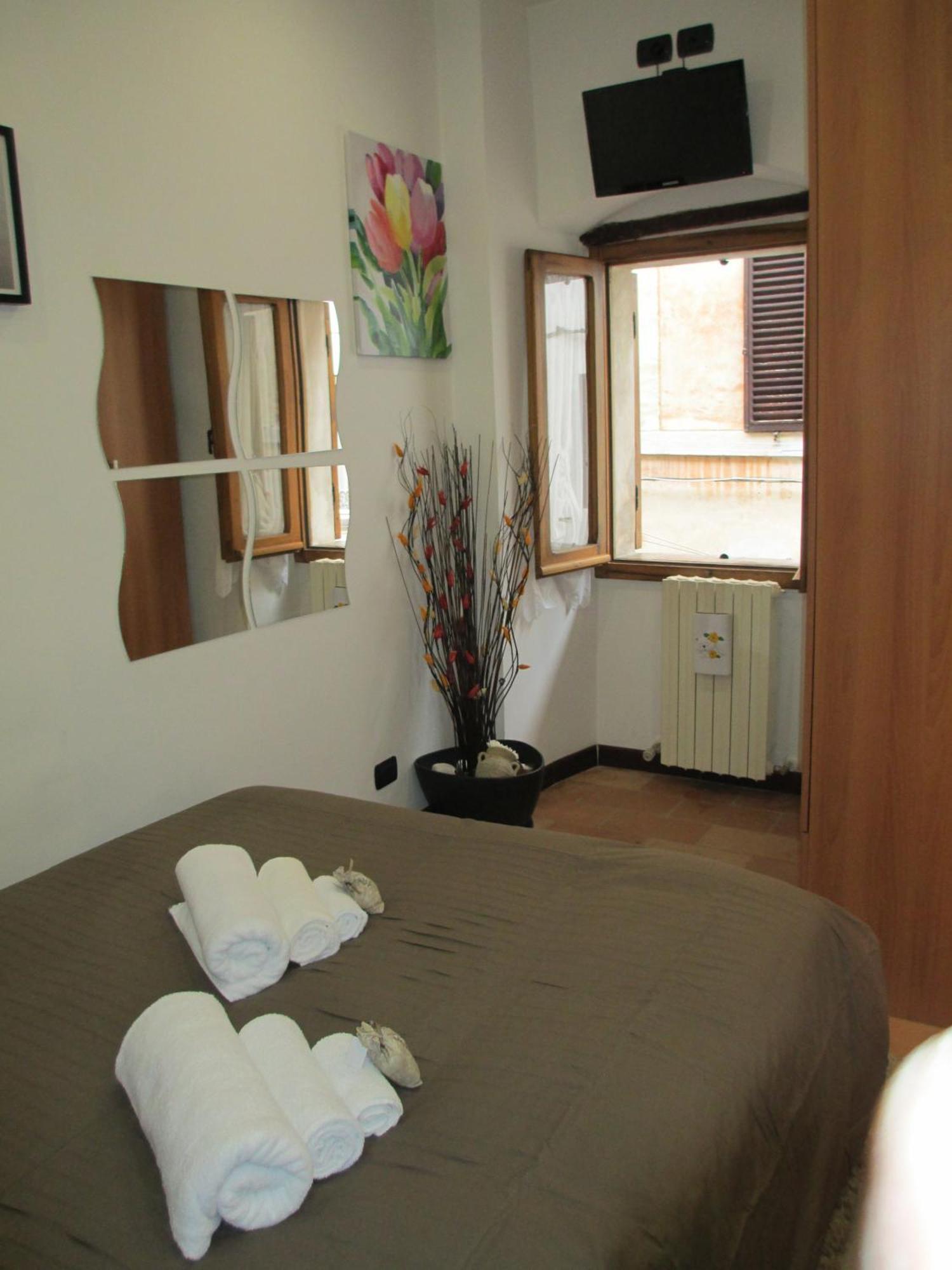 Appartamento Tulipano Rosa Сполето Номер фото